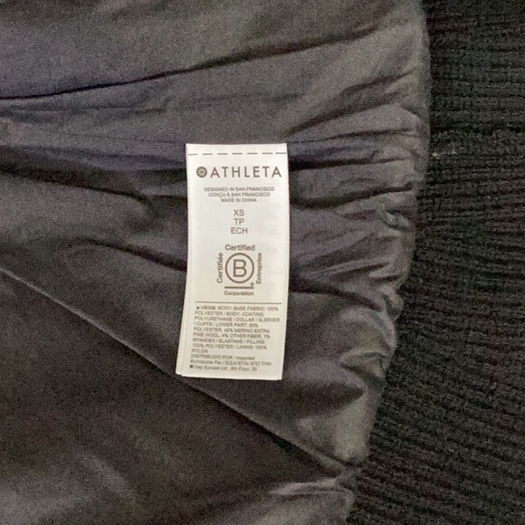 ATHLETA Black Hanover Hybrid Insulated Jacket - Picture 4 of 6